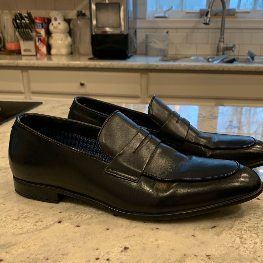 Steve Madden Meadow Black Leather Loafer sz 11-1/2 EUC